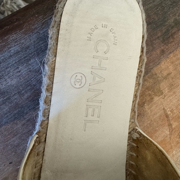 CHANEL Withe Leather Espadrilles - Picture 4 of 5